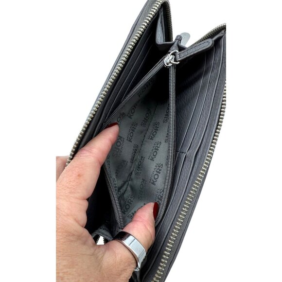 Michael Kors Jet Set Continental Wallet in Gray Pebbled Leather w/ Silver Hardwa - Picture 10 of 10